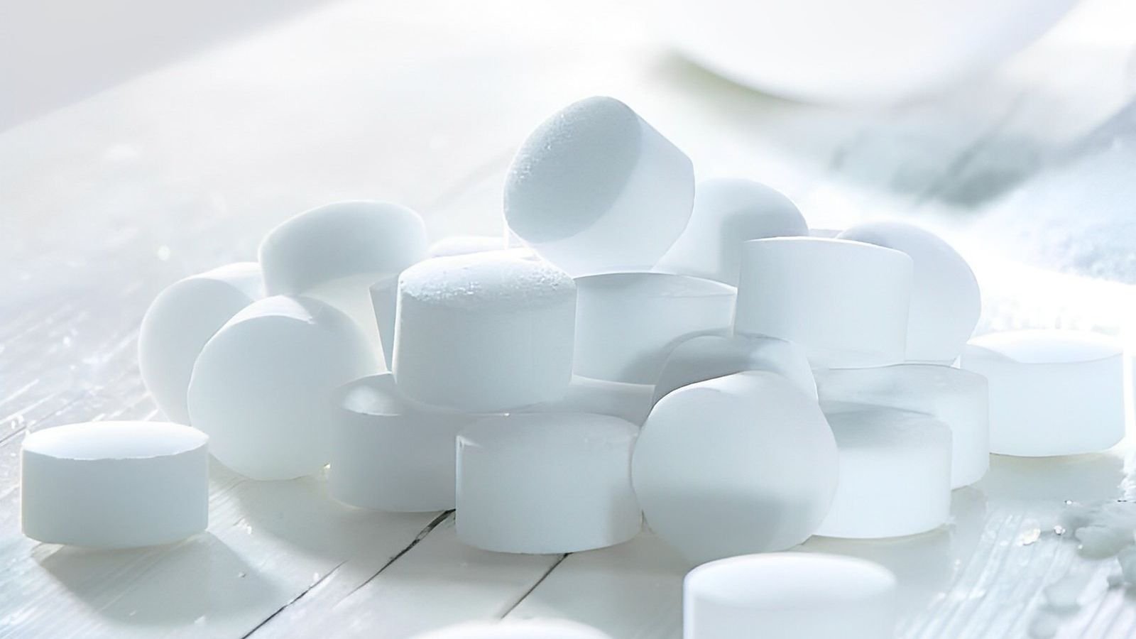 Salt tablets